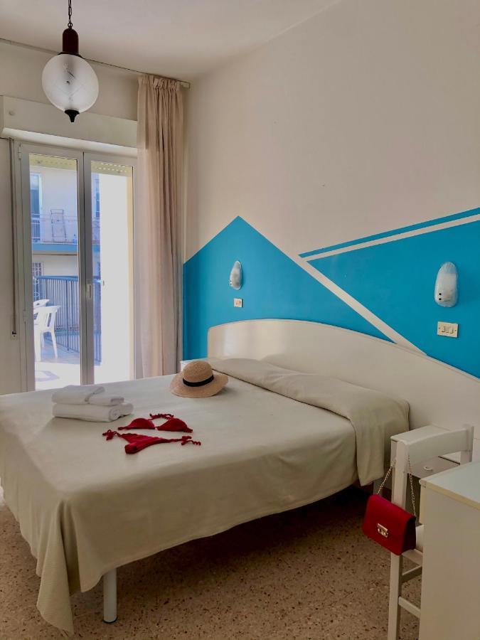 Hotel Serafini Rimini Kültér fotó