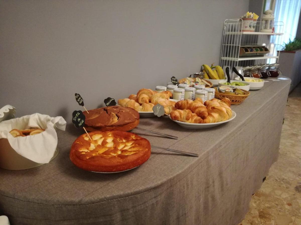 Hotel Serafini Rimini Kültér fotó