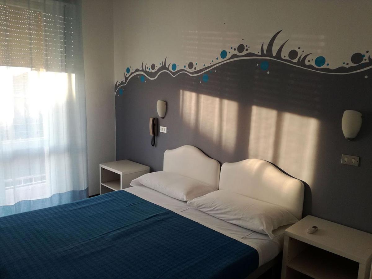 Hotel Serafini Rimini Kültér fotó