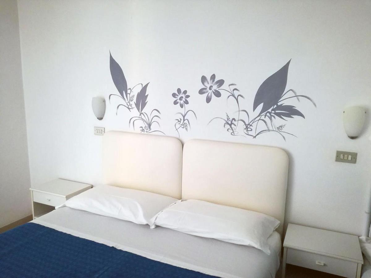 Hotel Serafini Rimini Kültér fotó