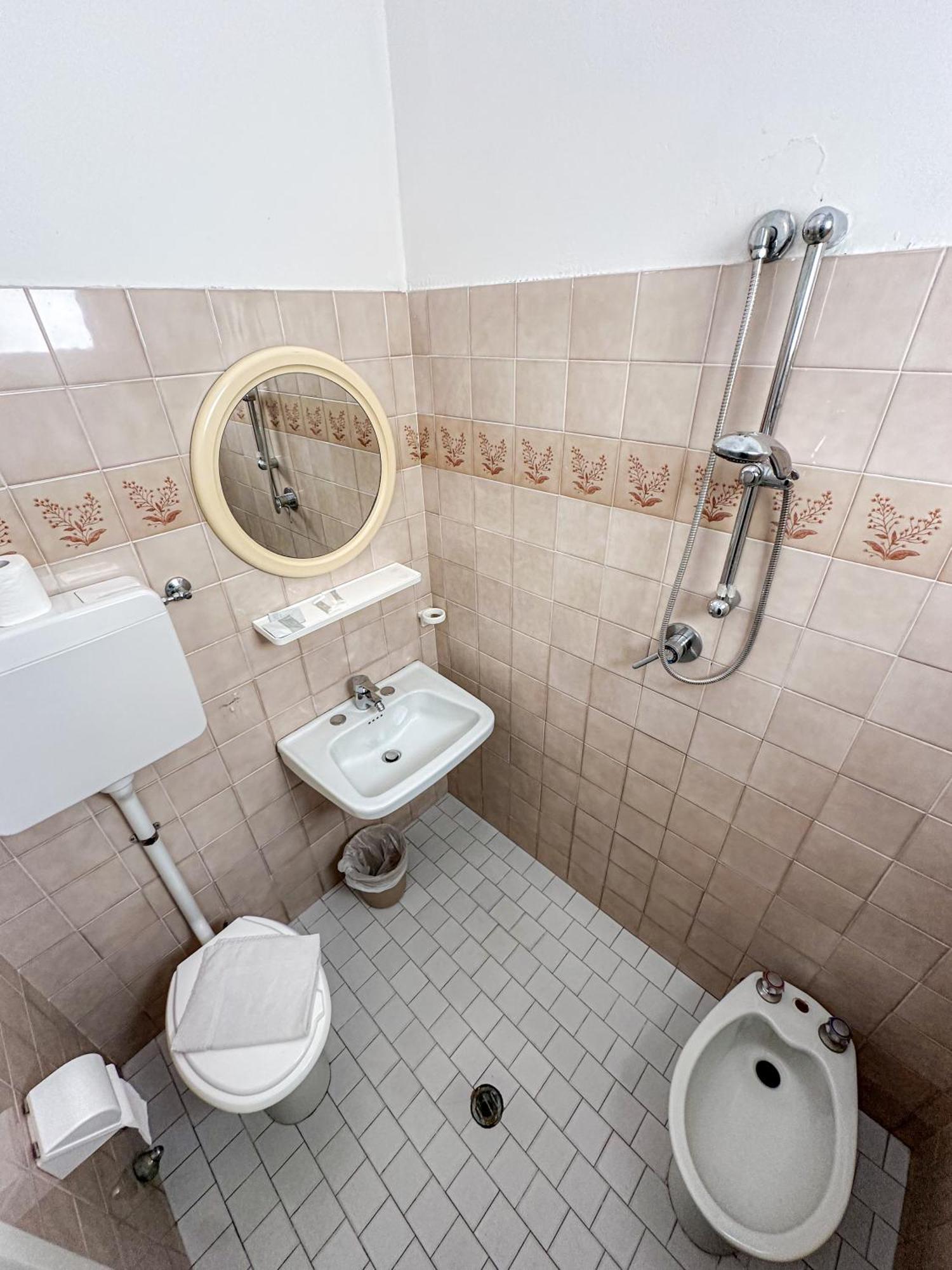 Hotel Serafini Rimini Kültér fotó